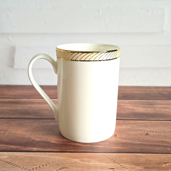 MARY KAY | 2013 GOLDEN ANNIVERSARY MUG - Picture 2 of 4